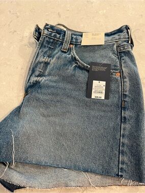 Universal Thread Light Blue High-Rise Denim Shorts Size 6